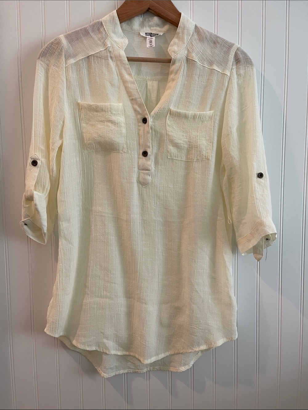 Ali&Kris 3/4 sleeves blouse.